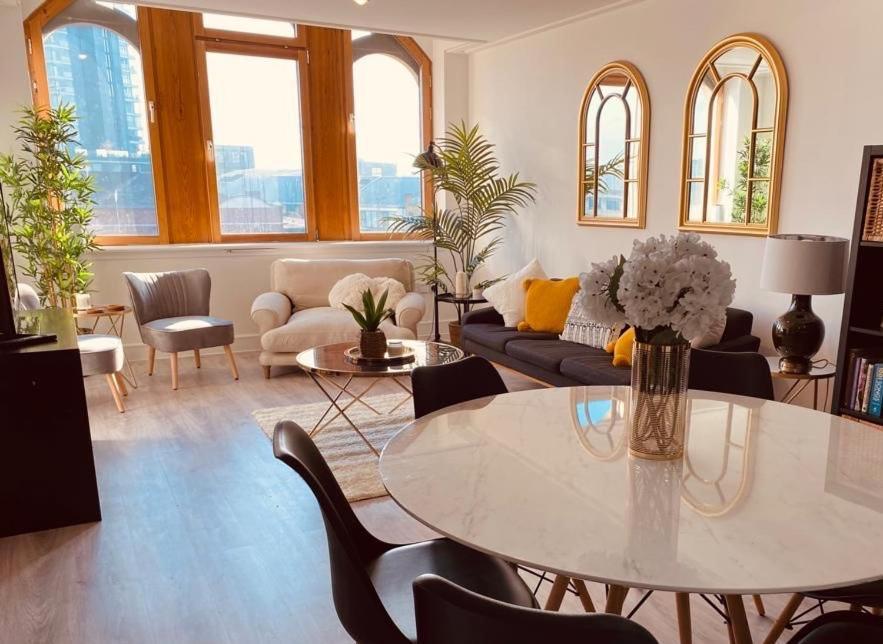 Spacious 2 Bedroom City Pad In Old Street London Bagian luar foto